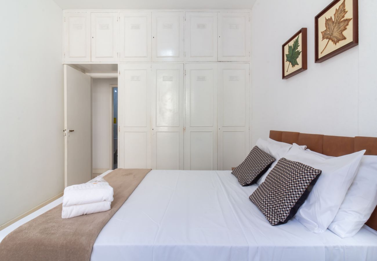 Apartamento em Rio de Janeiro - Apartamento em Copacabana a 4 minutos da praia | SF704 