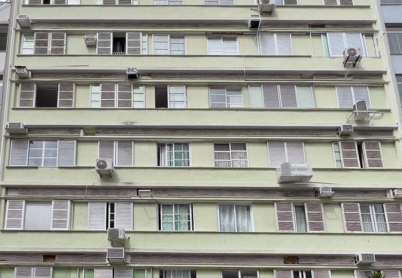 Apartamento em Rio de Janeiro - 6 minutos da praia de Ipanema e próximo do metrô | J801