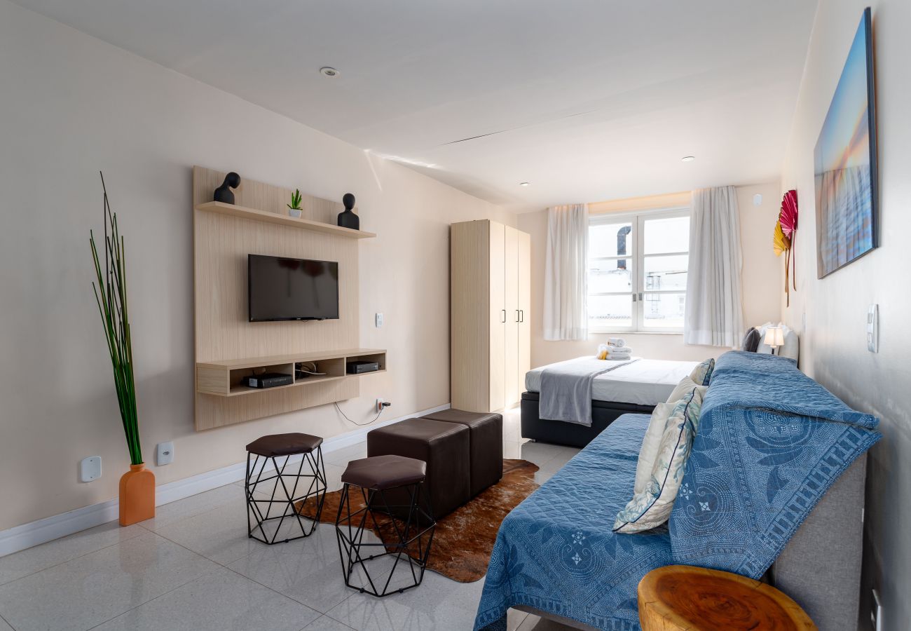 Apartamento em Rio de Janeiro - 6 minutos da praia de Ipanema e próximo do metrô | J801
