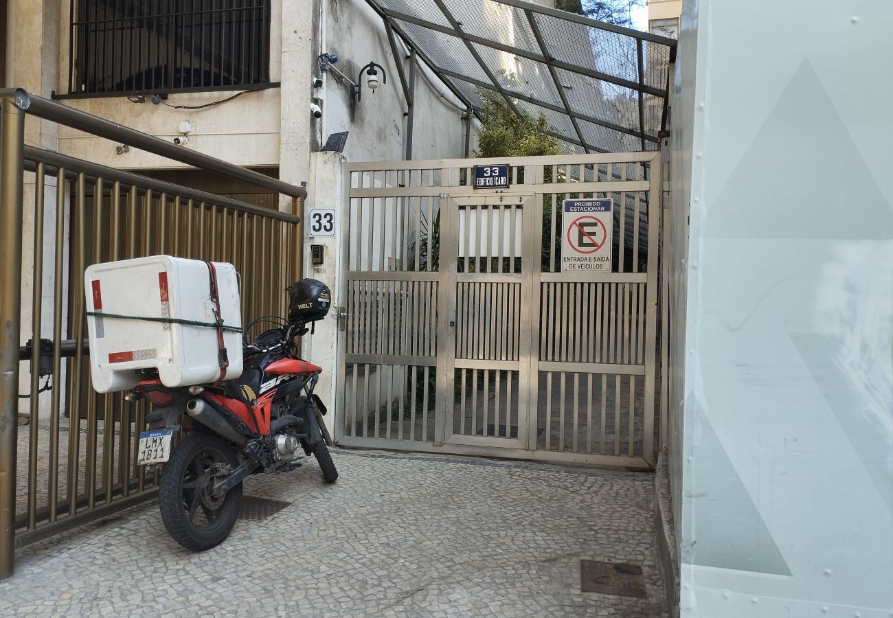 Apartamento em Rio de Janeiro - Refúgio literário, próximo ao Arpoador | FCO501