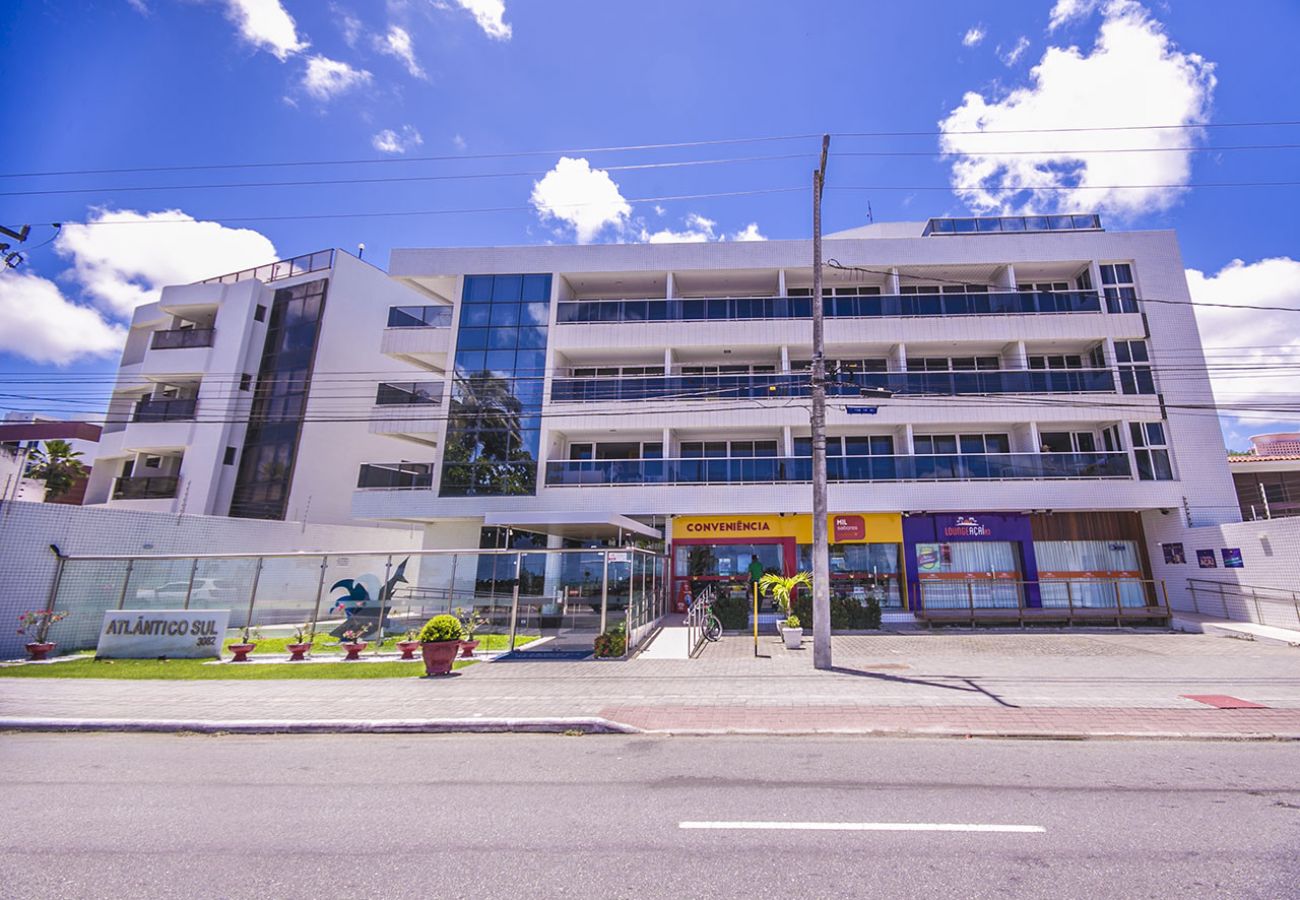 Apartamento em João Pessoa - ATLÂNTICO SUL flat | Piscina, Beira-Mar, Praia, Wifi.