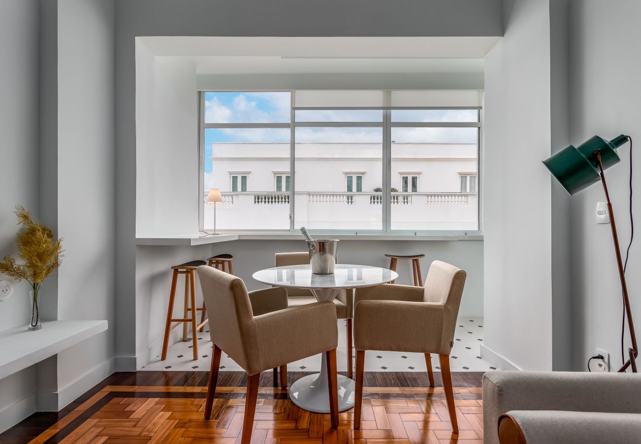 Apartamento em Rio de Janeiro - Vista para praia de Copacabana | RD1003 Z4