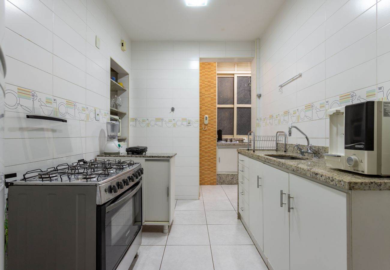 Apartamento em Rio de Janeiro - 2 minutos da praia de Copacabana | A303