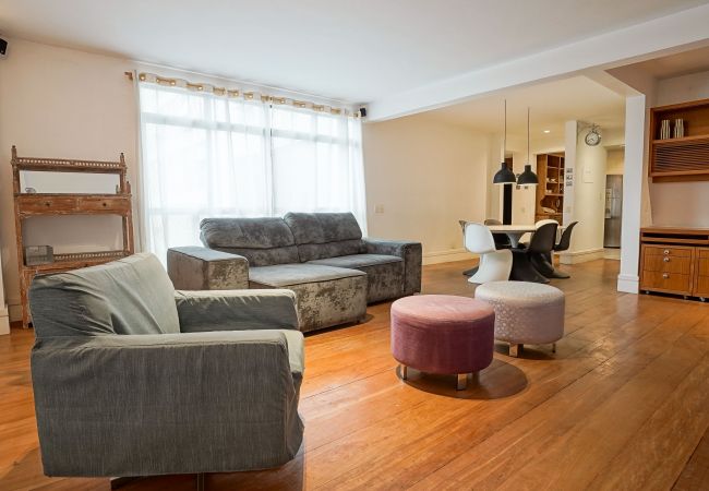 Apartamento em Rio de Janeiro - 15 minutos da praia de Leblon | VA202