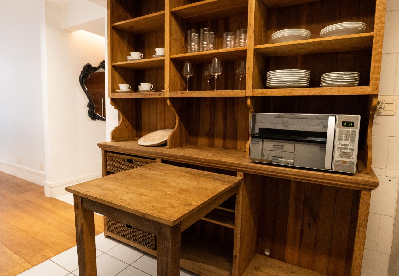 Apartamento em Rio de Janeiro - 15 minutos da praia de Leblon | VA202