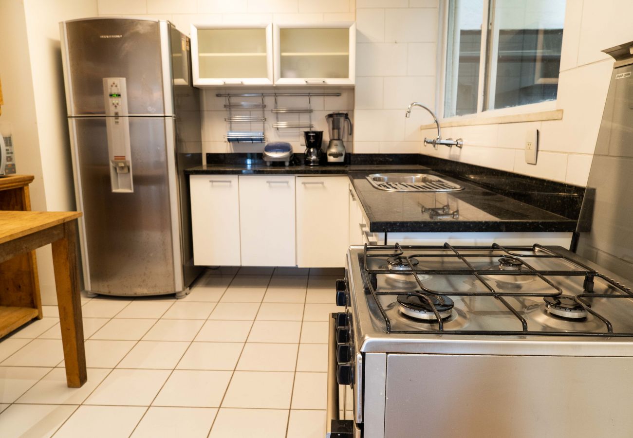 Apartamento em Rio de Janeiro - 15 minutos da praia de Leblon | VA202