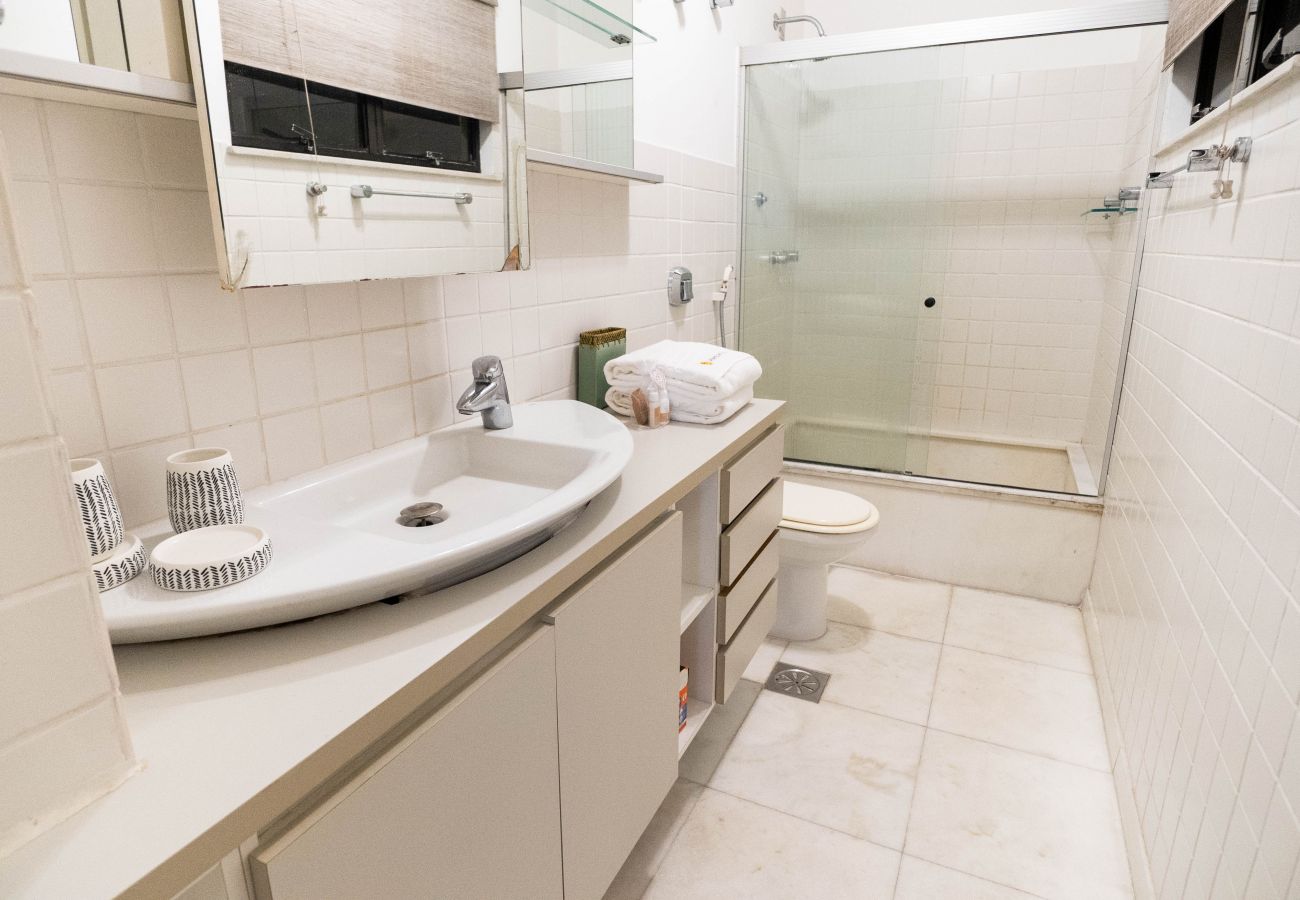 Apartamento em Rio de Janeiro - 15 minutos da praia de Leblon | VA202