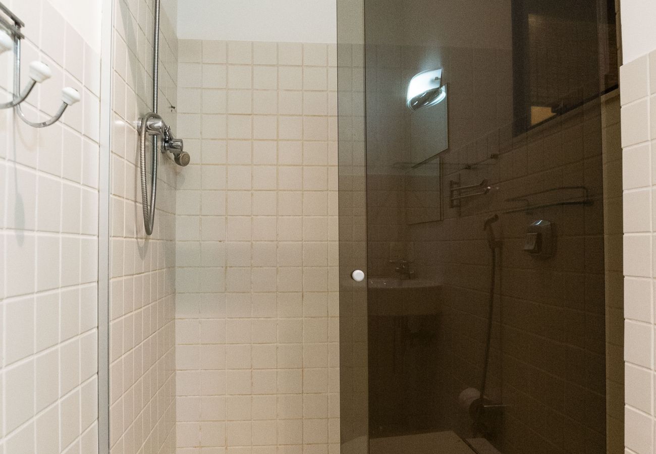 Apartamento em Rio de Janeiro - 15 minutos da praia de Leblon | VA202