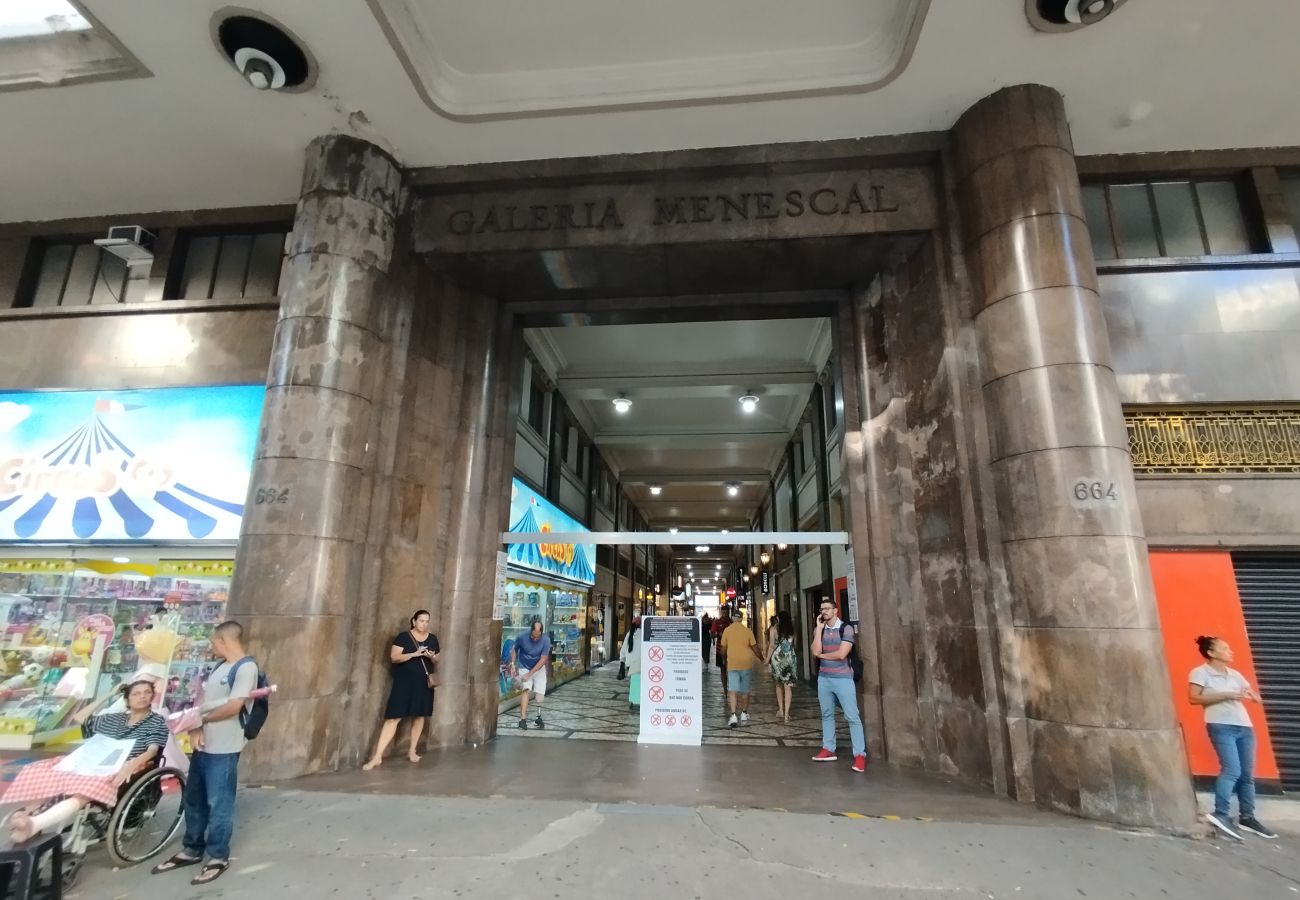 Apartamento em Rio de Janeiro - Para familias a 4 minutos da praia de Copacabana | NSC605