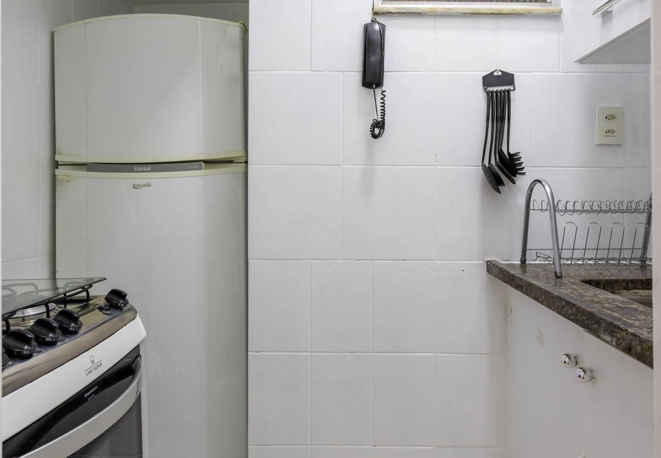 Apartamento em Rio de Janeiro - Aconchego em Copa | Decoração clássica | BR911 