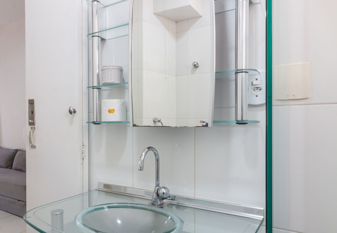 Apartamento em Rio de Janeiro - Charme em Copa | Ótimo para casais | MVC1103