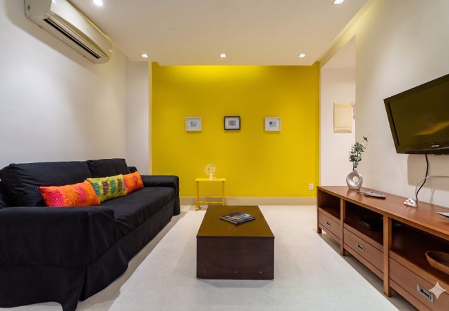 Apartamento em Rio de Janeiro - 4 minutos da praia de Copacabana | NSC205