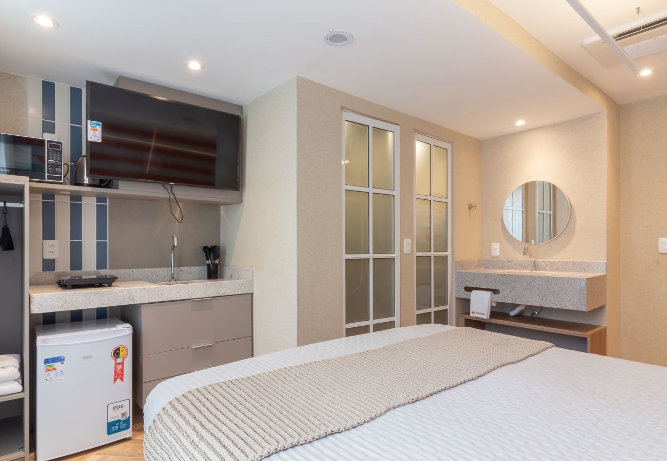 Apartamento em Rio de Janeiro - Refúgio a Poucos Passos de Praia de Copacabana | Q8