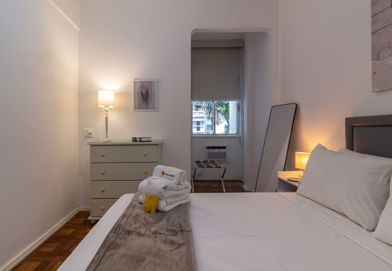 Apartamento em Rio de Janeiro - Conforto em Copacabana a 9 minutos da praia | CJ202 