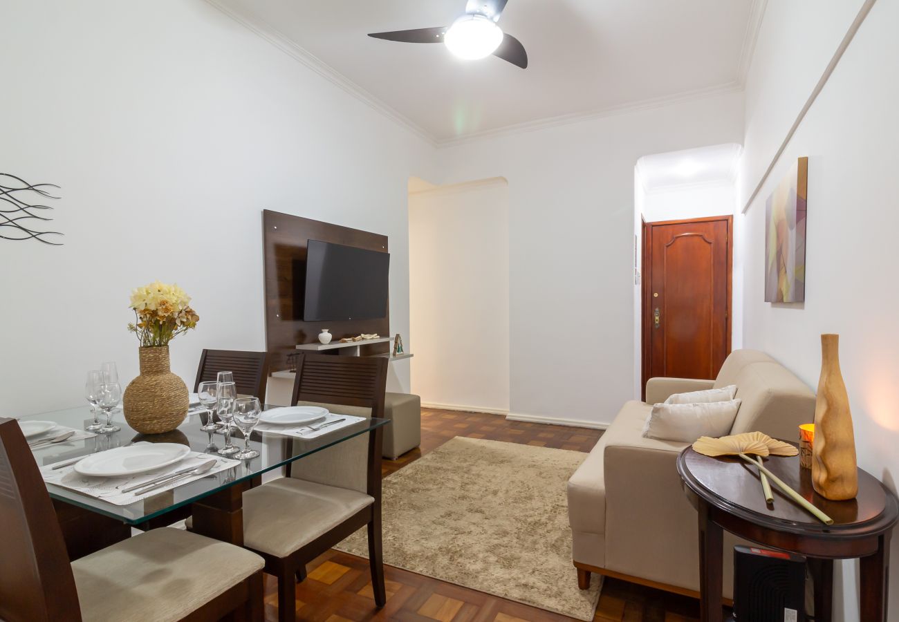 Apartamento em Rio de Janeiro - Conforto em Copacabana a 9 minutos da praia | CJ202 