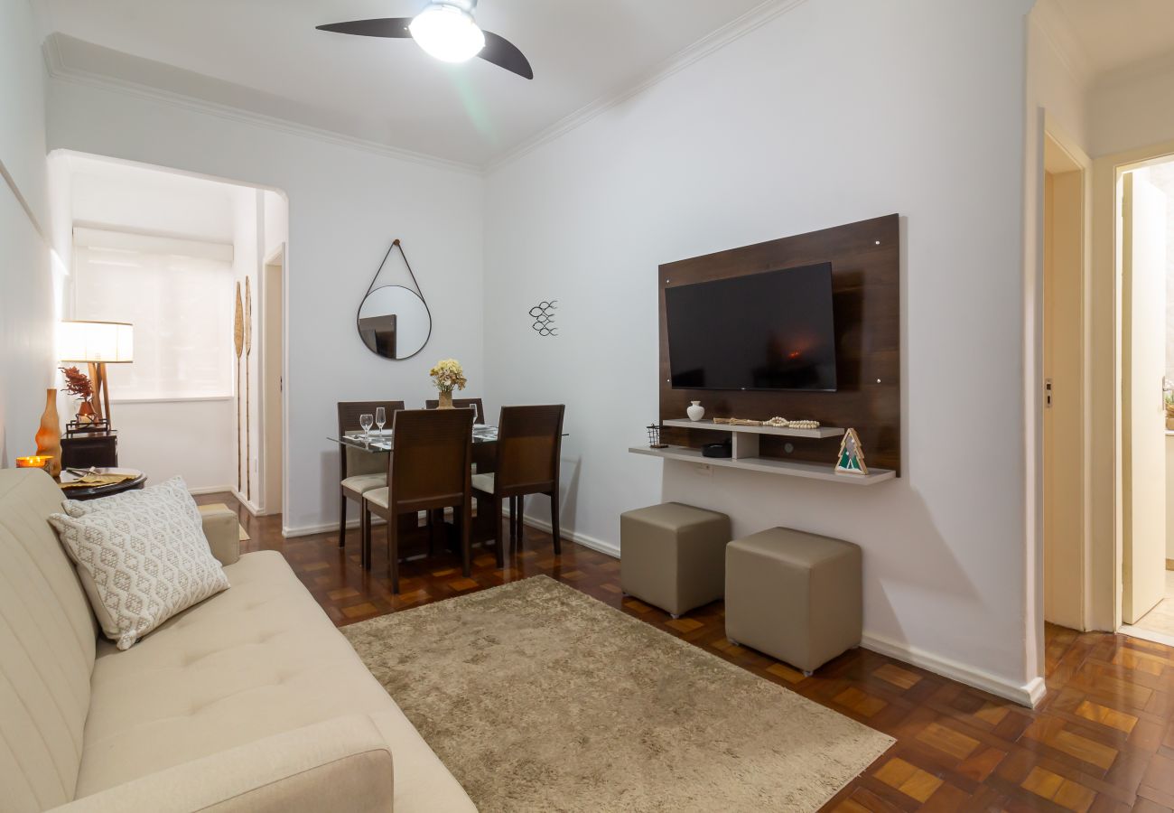 Apartamento em Rio de Janeiro - Conforto em Copacabana a 9 minutos da praia | CJ202 