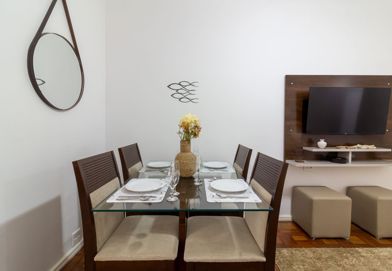 Apartamento em Rio de Janeiro - Conforto em Copacabana a 9 minutos da praia | CJ202 