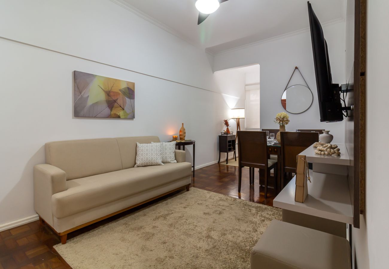 Apartamento em Rio de Janeiro - Conforto em Copacabana a 9 minutos da praia | CJ202 