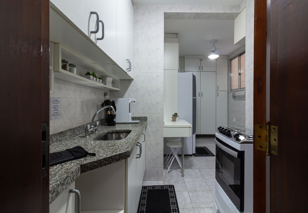 Apartamento em Rio de Janeiro - Conforto em Copacabana a 9 minutos da praia | CJ202 