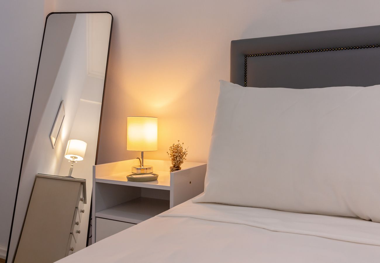 Apartamento em Rio de Janeiro - Conforto em Copacabana a 9 minutos da praia | CJ202 