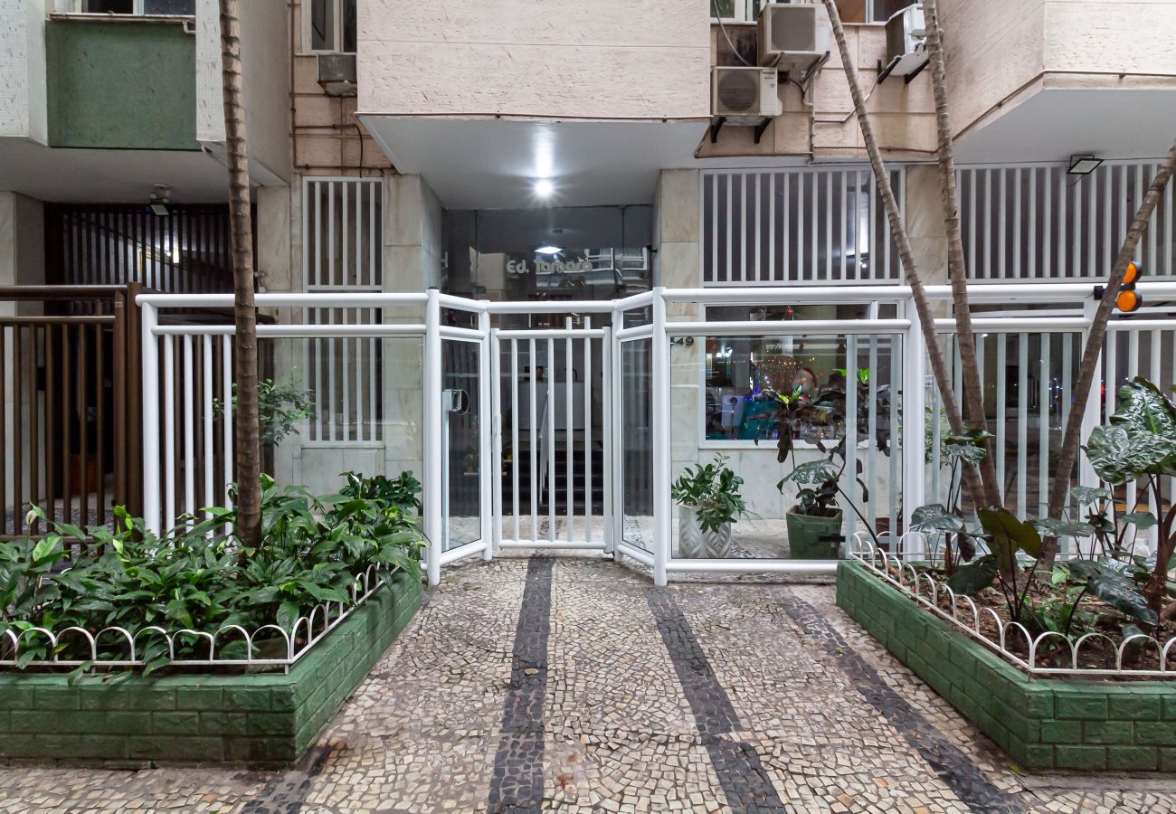 Apartamento em Rio de Janeiro - Conforto em Copacabana a 9 minutos da praia | CJ202 