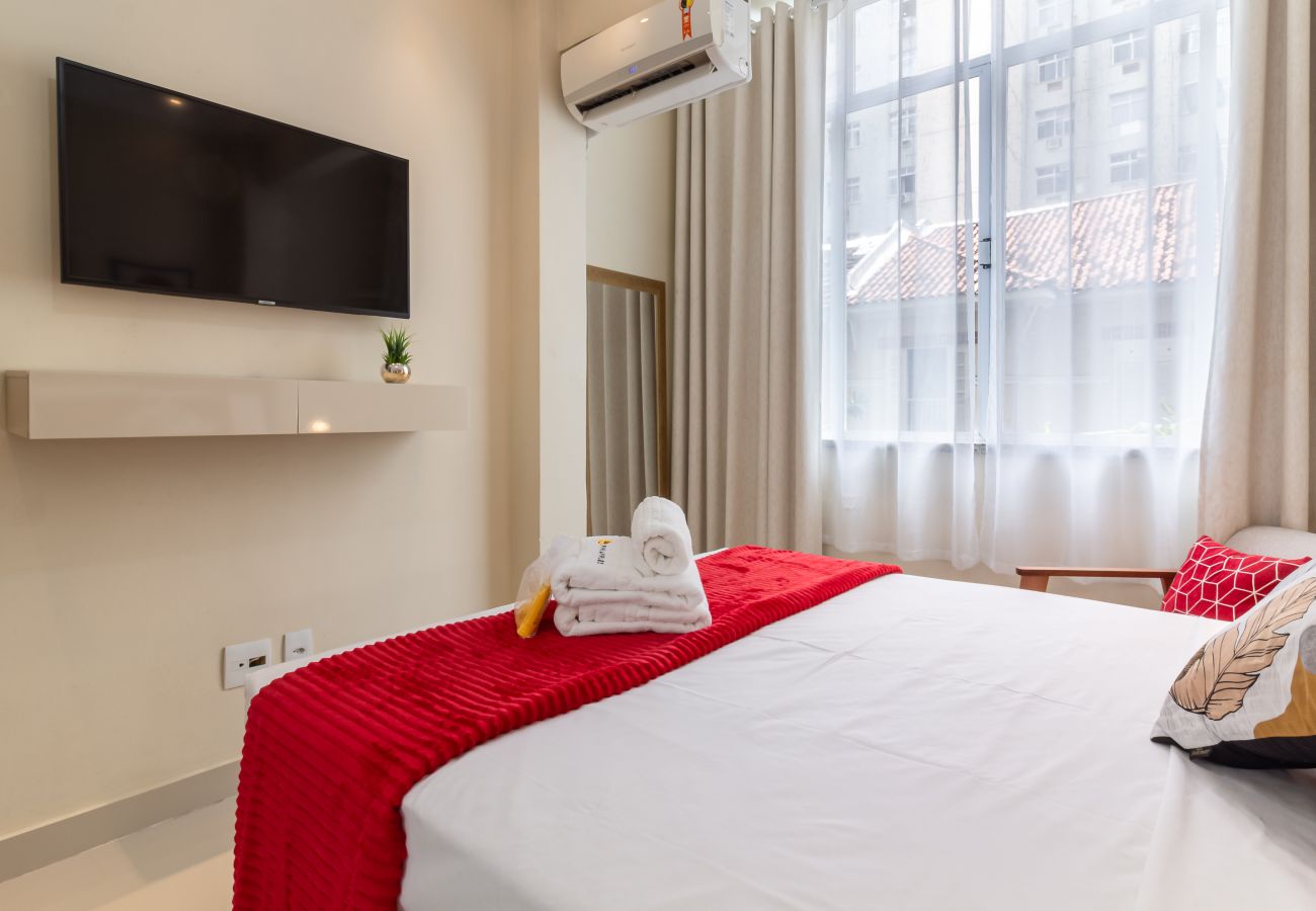 Apartamento em Rio de Janeiro - Acolhedor em Copacabana a 7 minutos da praia | FM211