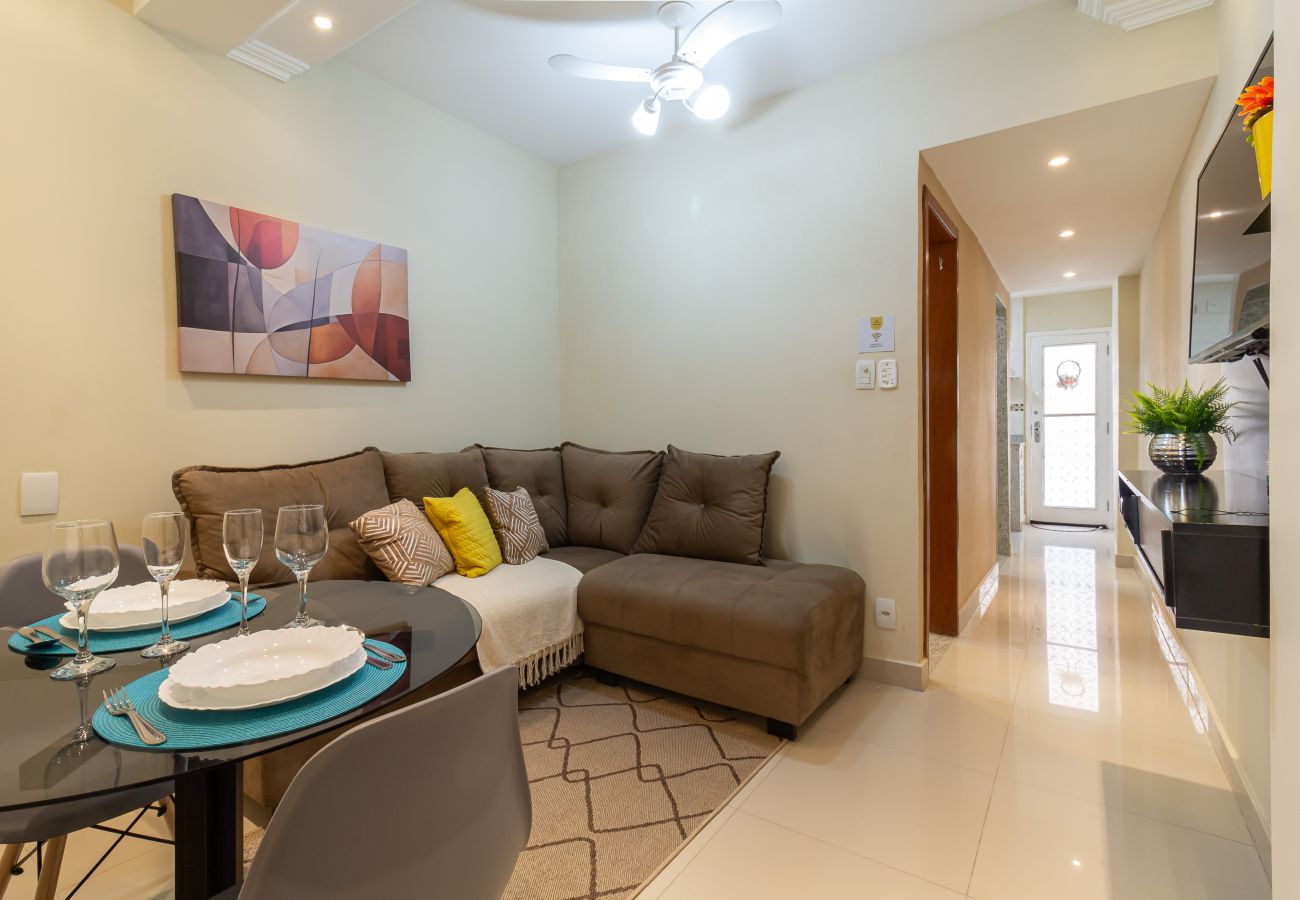 Apartamento em Rio de Janeiro - Acolhedor em Copacabana a 7 minutos da praia | FM211