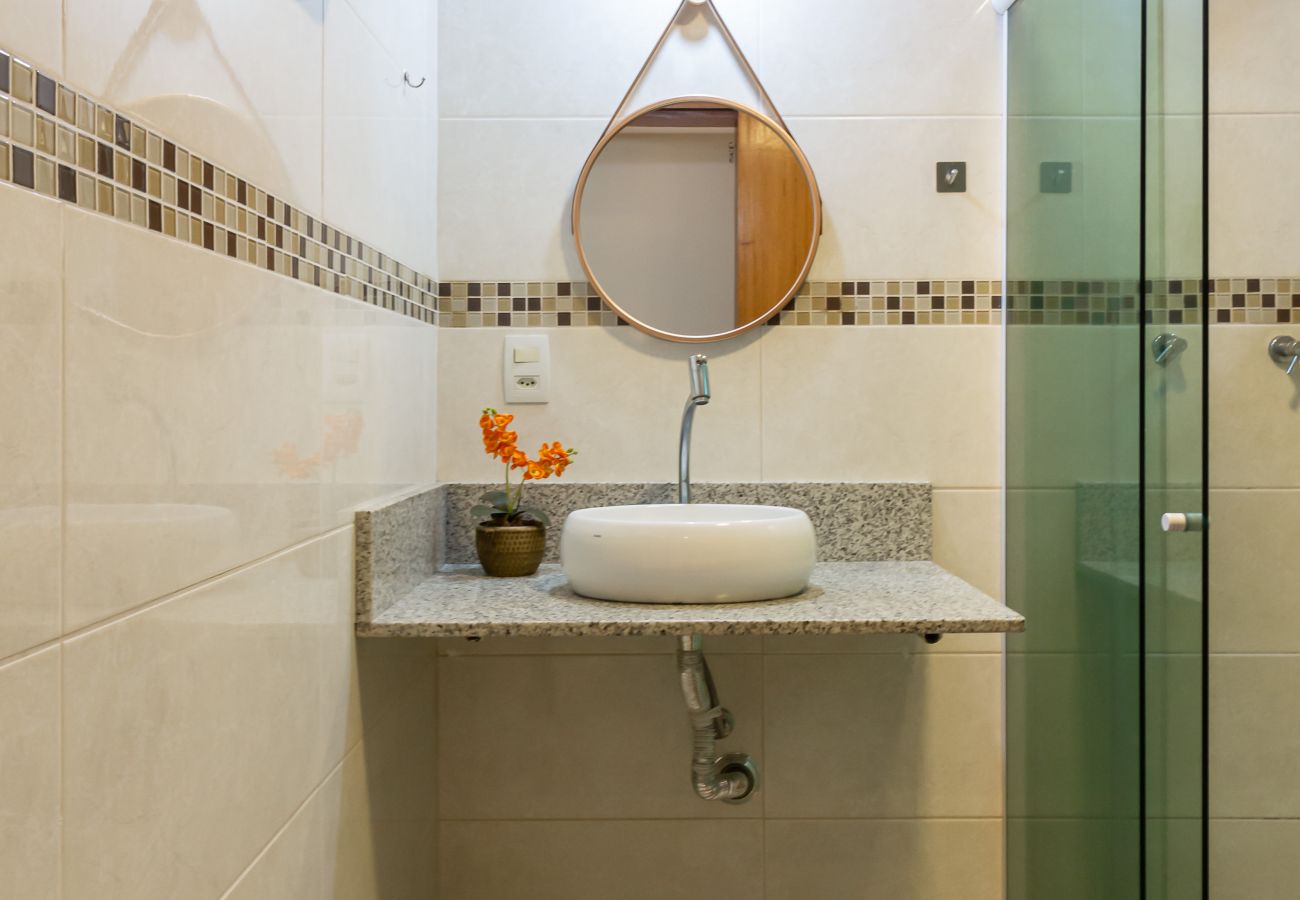 Apartamento em Rio de Janeiro - Acolhedor em Copacabana a 7 minutos da praia | FM211