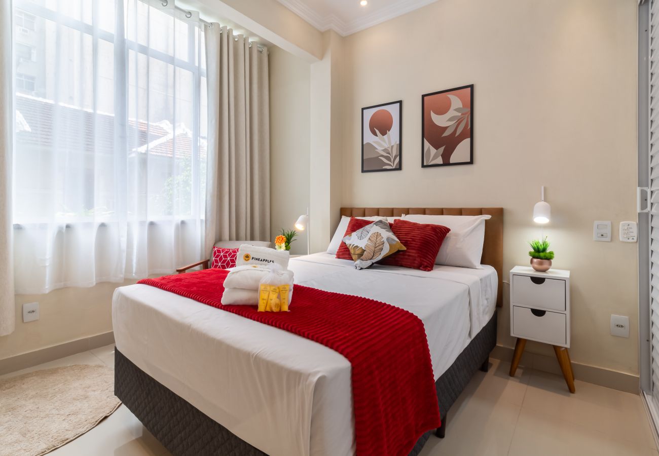 Apartamento em Rio de Janeiro - Acolhedor em Copacabana a 7 minutos da praia | FM211