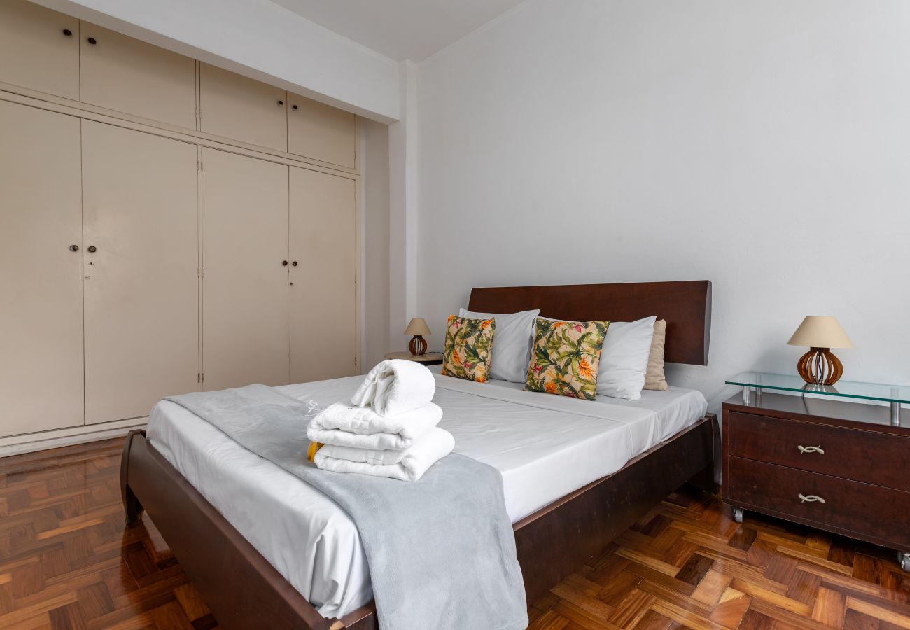 Apartamento em Rio de Janeiro - 7 minutos da praia de Ipanema | BT302B