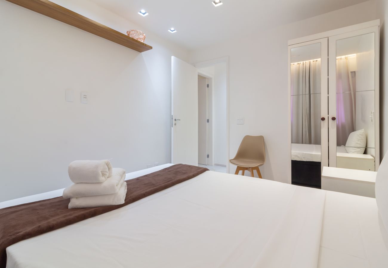Apartamento em Rio de Janeiro - Conforto no Leblon a 10 minutos da praia | BM802 