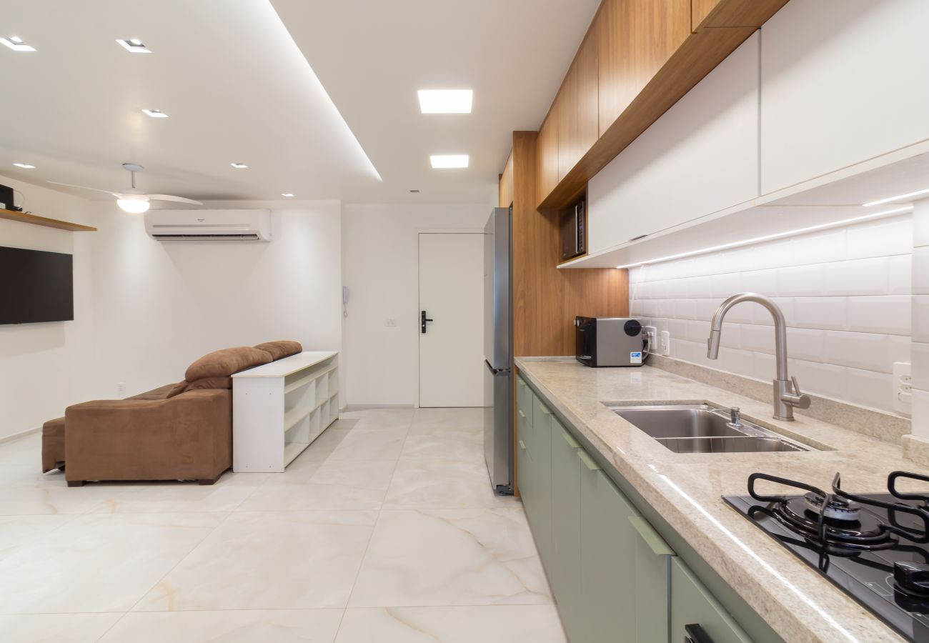 Apartamento em Rio de Janeiro - Conforto no Leblon a 10 minutos da praia | BM802 