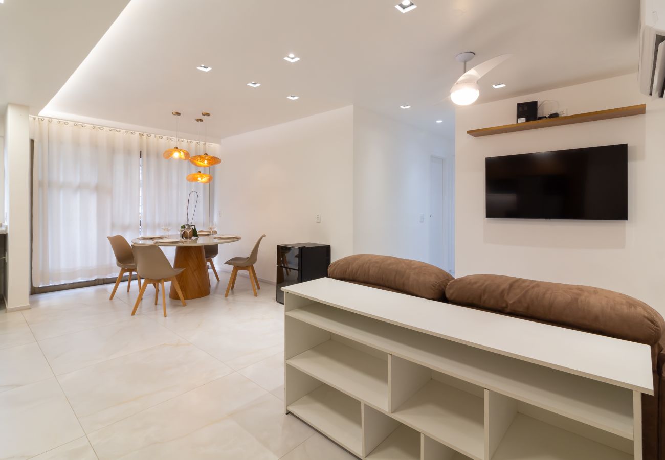 Apartamento em Rio de Janeiro - Conforto no Leblon a 10 minutos da praia | BM802 