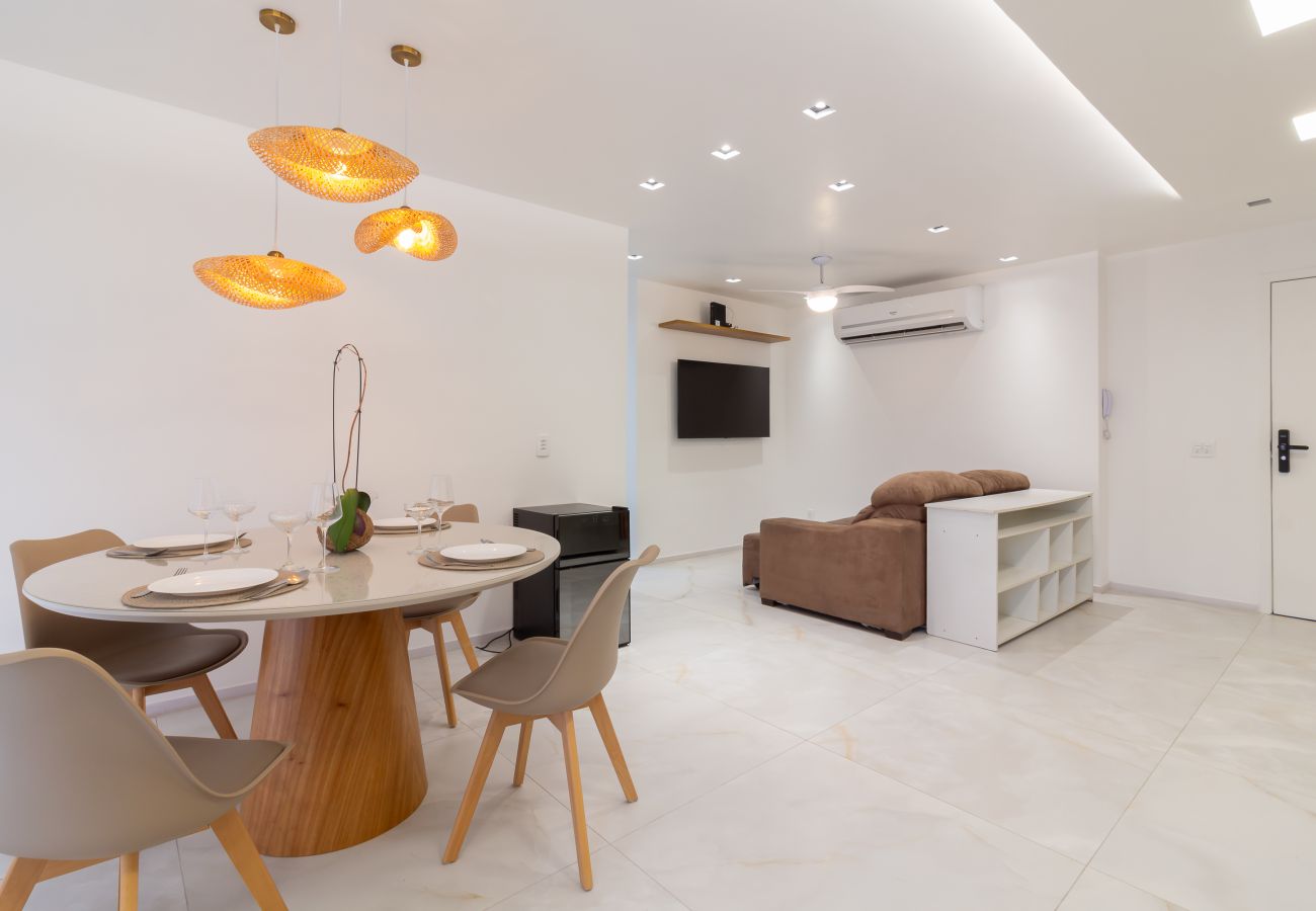 Apartamento em Rio de Janeiro - Conforto no Leblon a 10 minutos da praia | BM802 