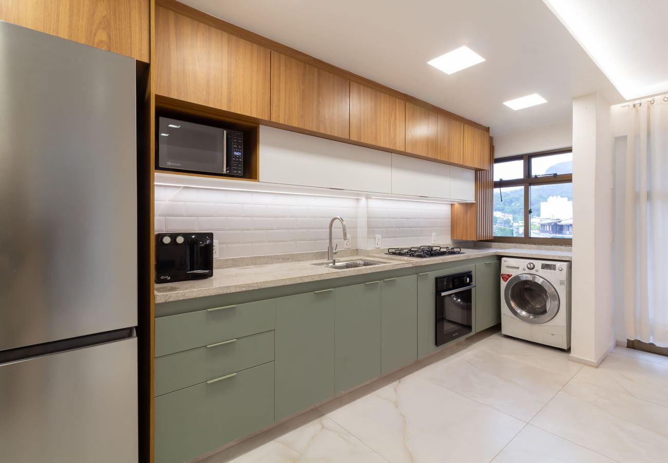 Apartamento em Rio de Janeiro - Conforto no Leblon a 10 minutos da praia | BM802 