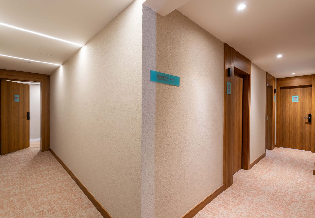 Apartamento em Rio de Janeiro - Refúgio a Poucos Passos de Praia de Copacabana | Q1 PCD