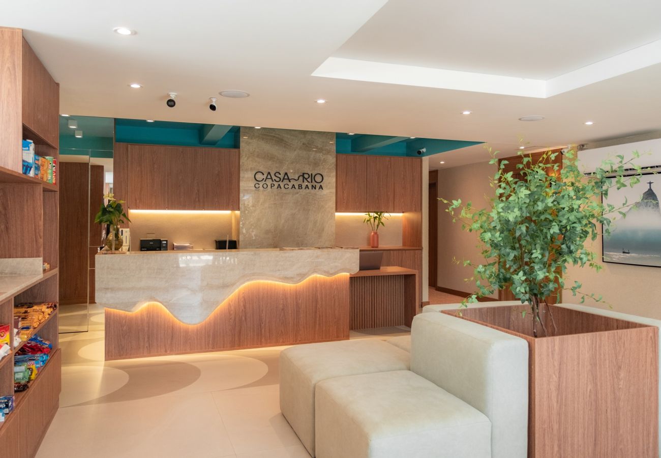 Apartamento em Rio de Janeiro - Refúgio a Poucos Passos de Praia de Copacabana | Q1 PCD