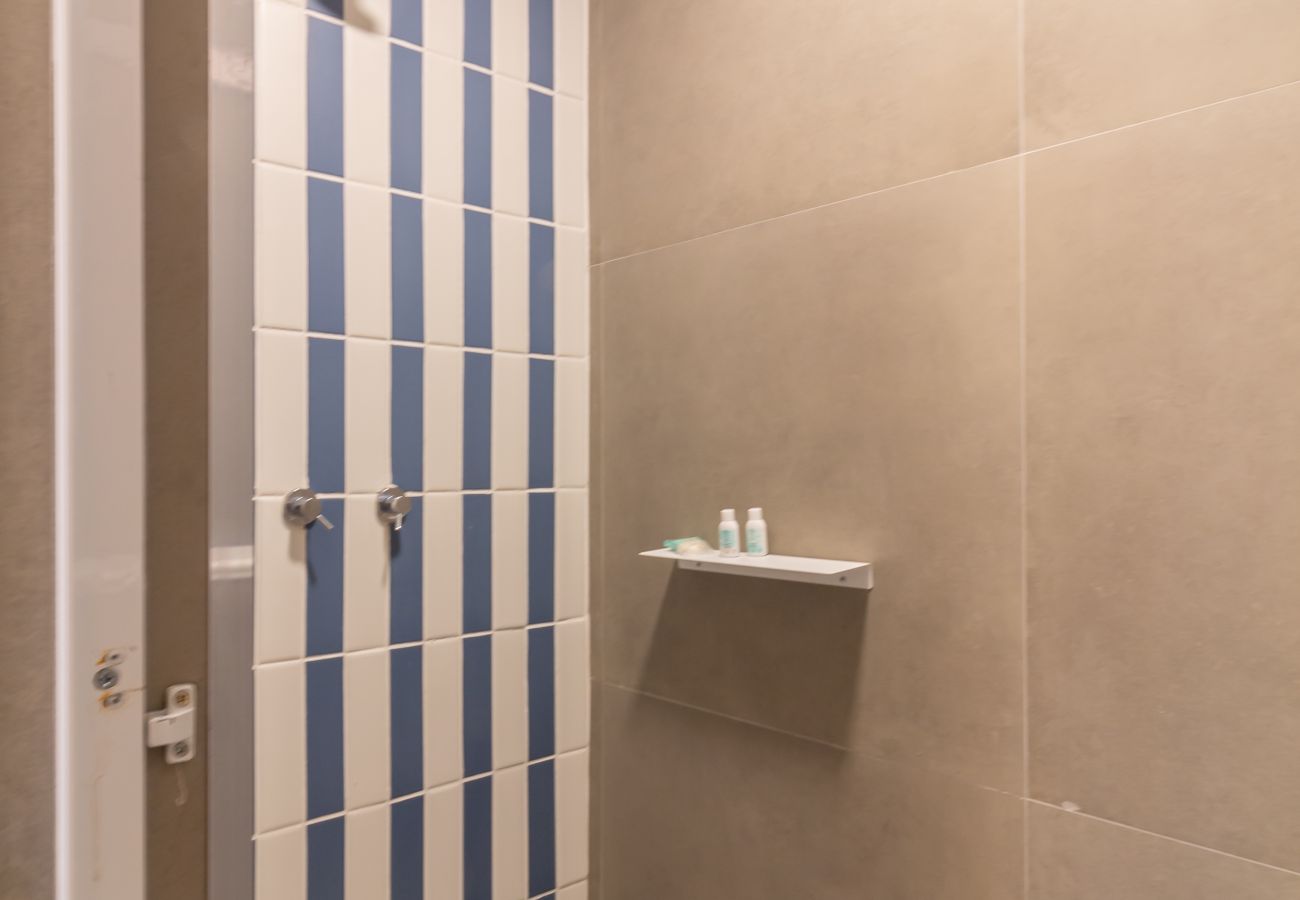 Apartamento em Rio de Janeiro - Vista para o Mar e Varanda com Banheira | Q12