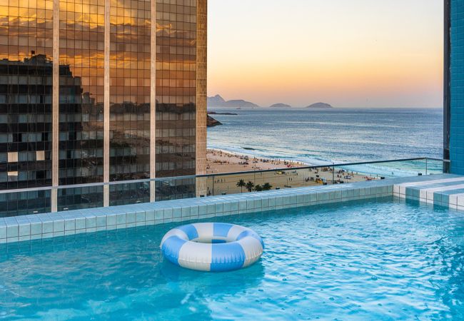 Apartamento em Rio de Janeiro - Vista para o Mar e Varanda com Banheira | Q17