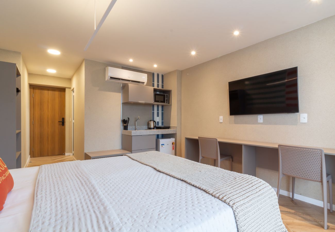 Apartamento em Rio de Janeiro - Vista para o Mar e Varanda com Banheira | Q17