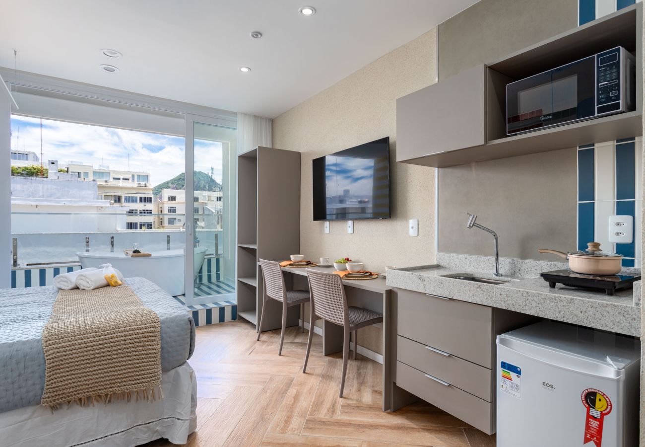 Apartamento em Rio de Janeiro - Vista para o Mar e Varanda com Banheira | Q11