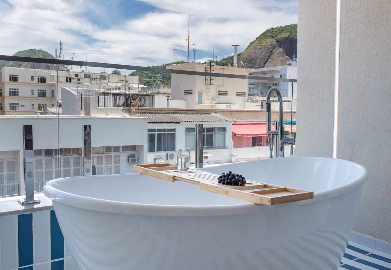 Apartamento em Rio de Janeiro - Vista para o Mar e Varanda com Banheira | Q11