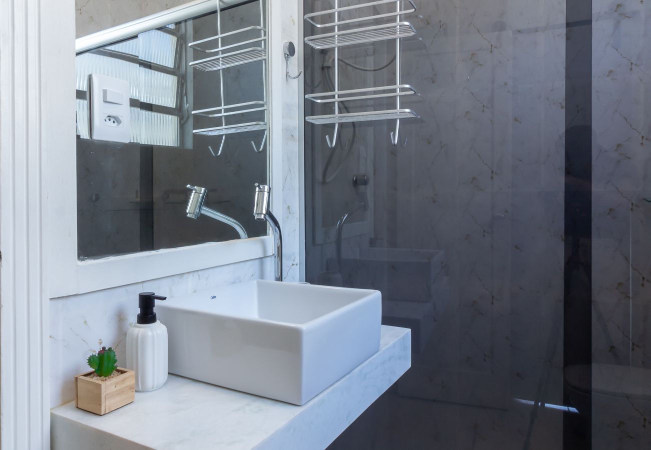 Apartamento em Rio de Janeiro - Refúgio em Copacabana para dois | NSC1011 
