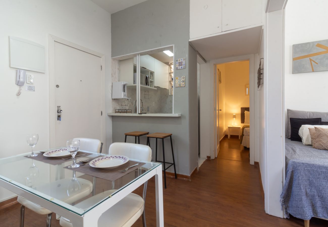 Apartamento em Rio de Janeiro - Refúgio em Copacabana para dois | NSC1011 