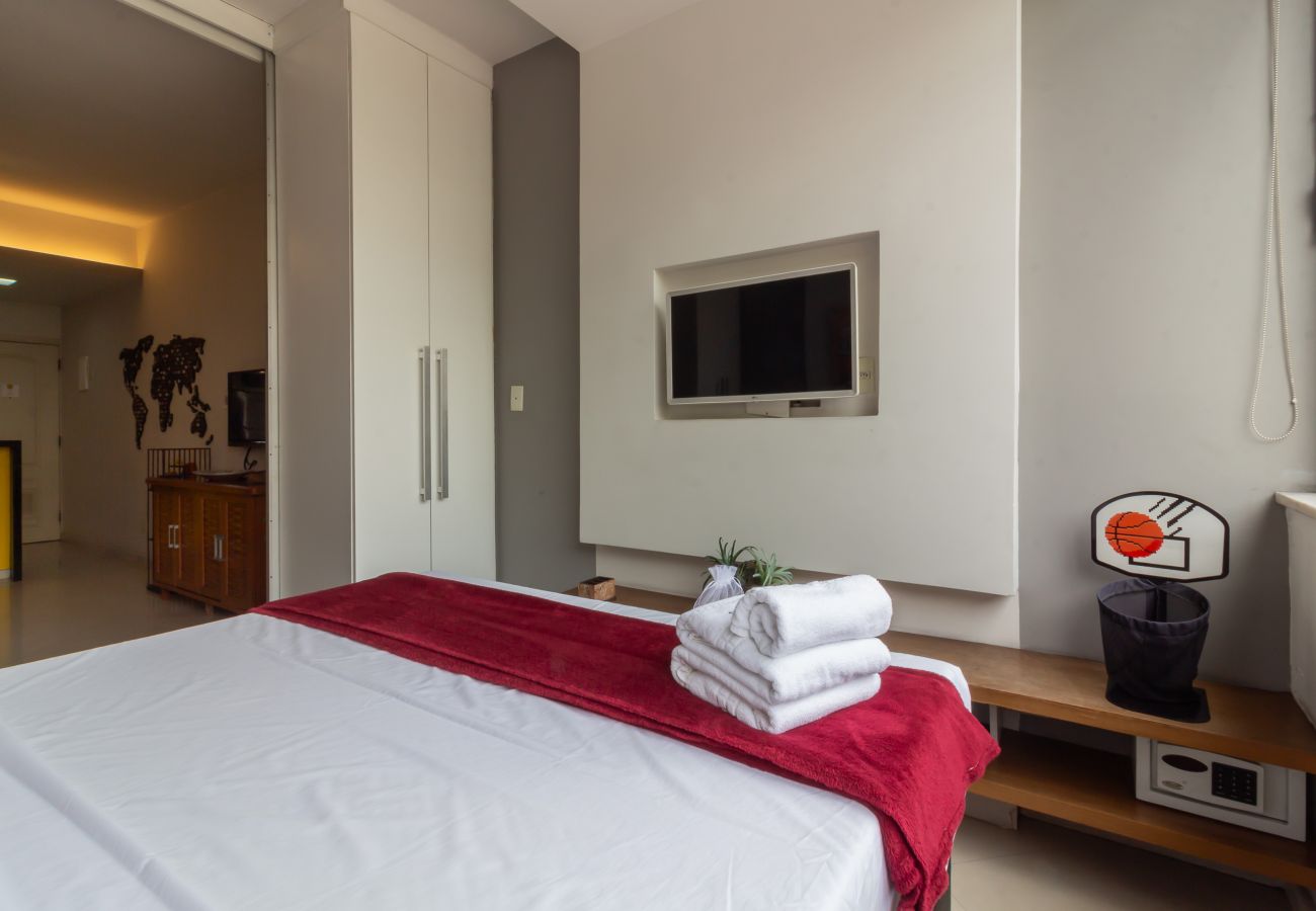 Ferienwohnung in Rio de Janeiro - 450 metros da praia do Leme | PI401