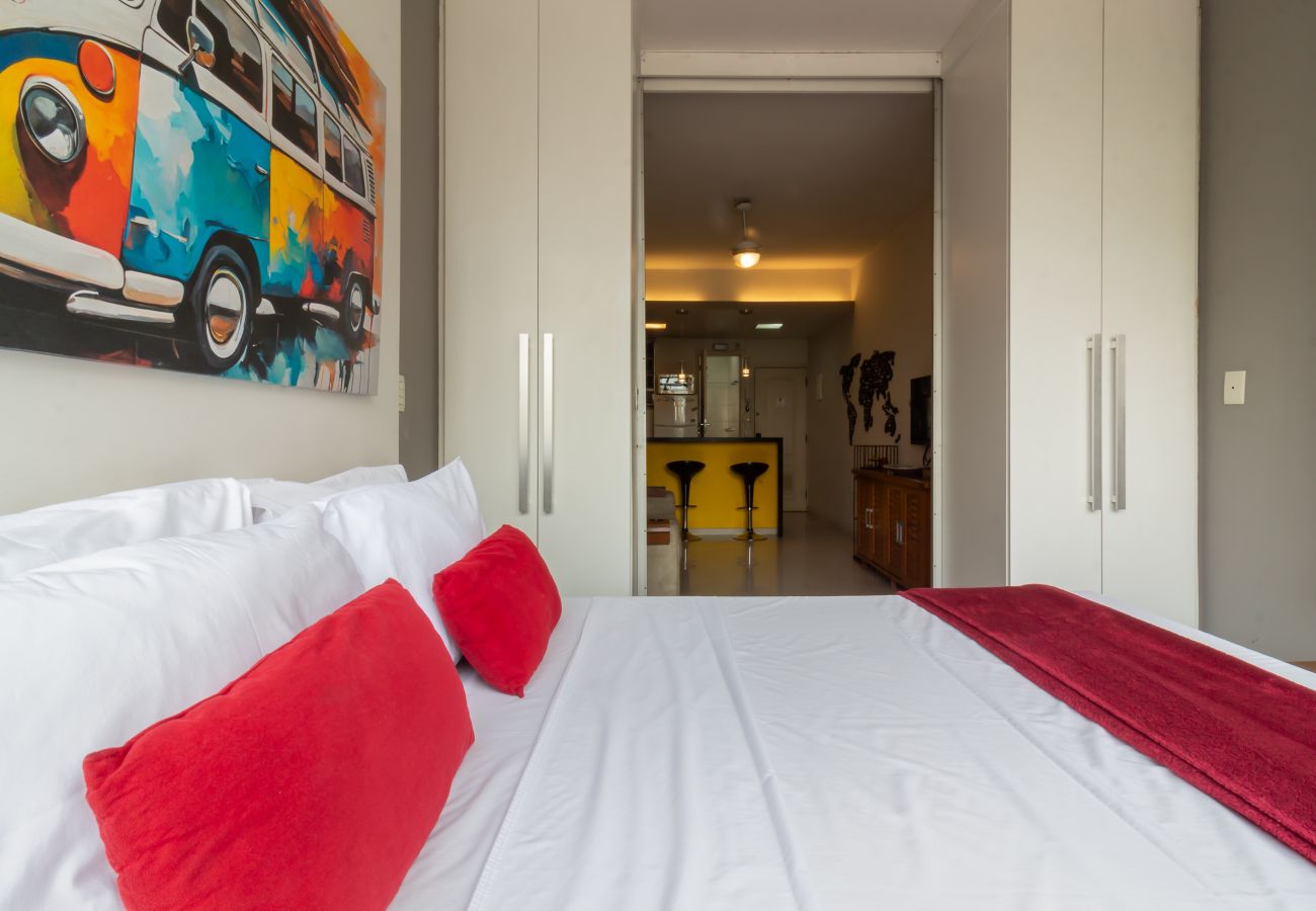 Ferienwohnung in Rio de Janeiro - 450 metros da praia do Leme | PI401
