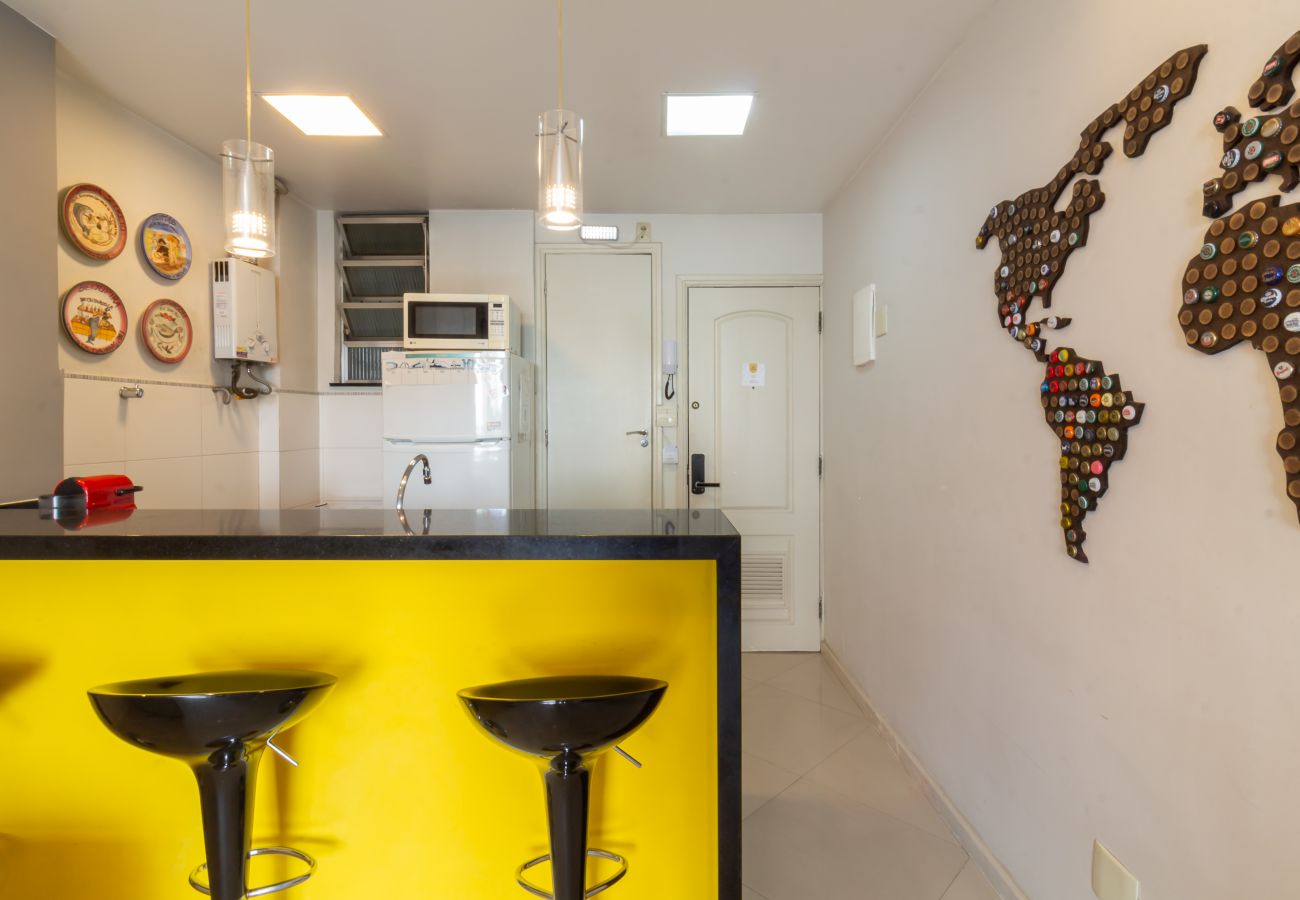 Ferienwohnung in Rio de Janeiro - 450 metros da praia do Leme | PI401