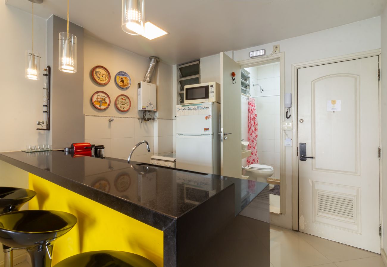 Ferienwohnung in Rio de Janeiro - 450 metros da praia do Leme | PI401