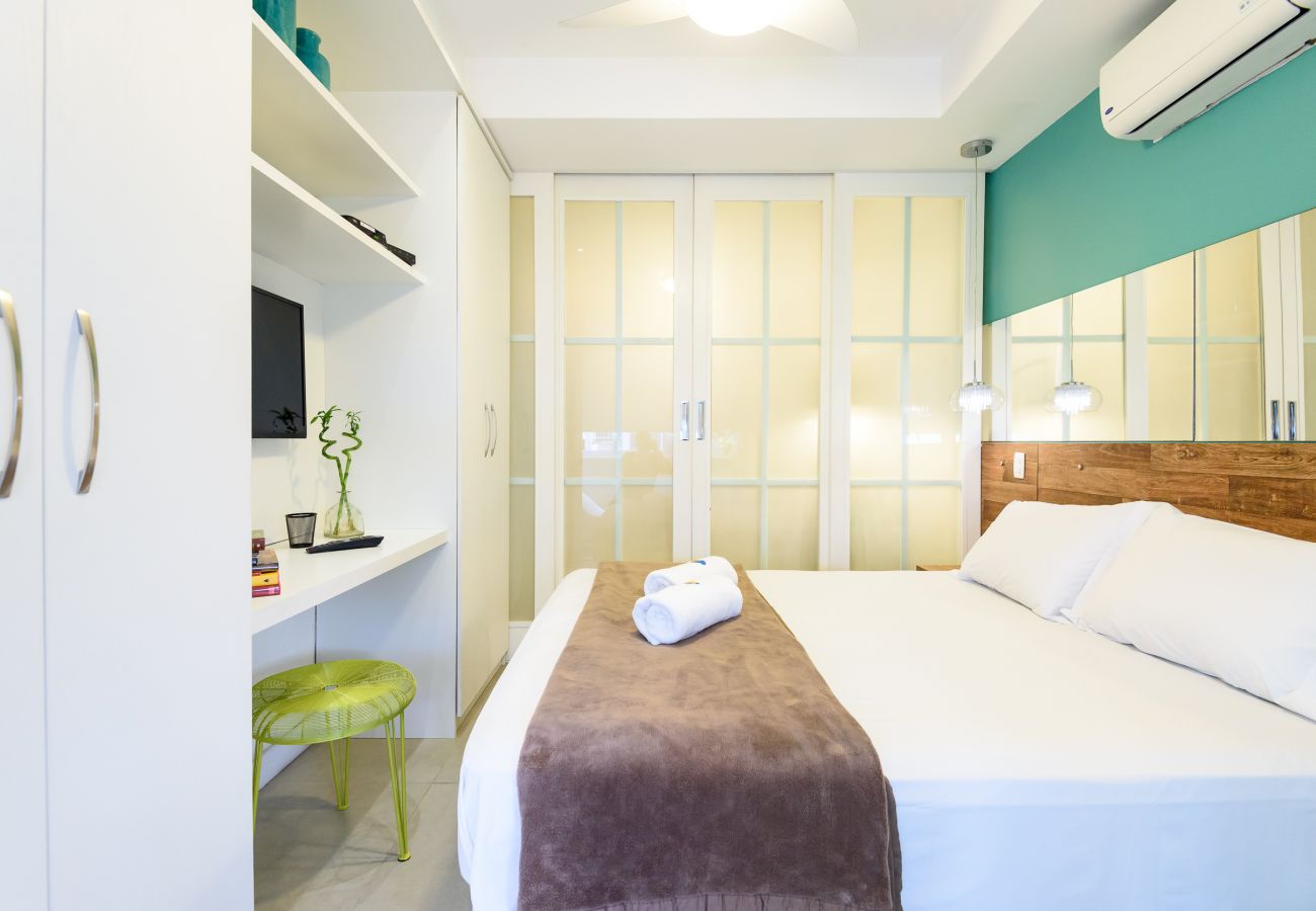 Ferienwohnung in Rio de Janeiro - Vista lateral para o mar, 3 minutos da praia | PJ204