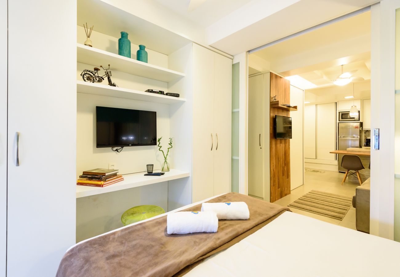 Ferienwohnung in Rio de Janeiro - Vista lateral para o mar, 3 minutos da praia | PJ204